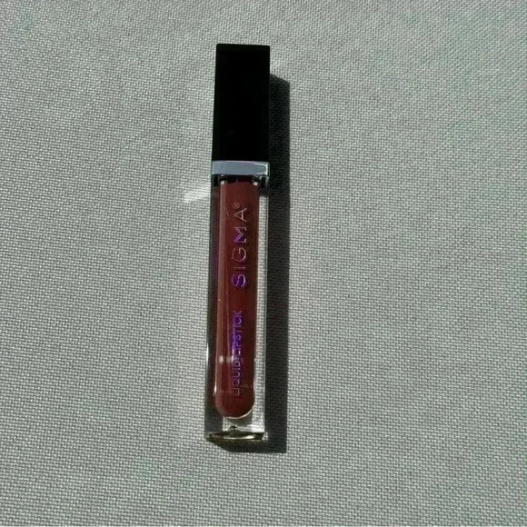 NWT Sigma Beauty Liquid Lipstick Color: Cashmere - Picture 2 of 5